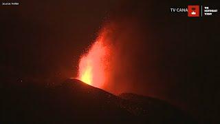 La Palma volcano: 6,000 evacuated as lava nears sea