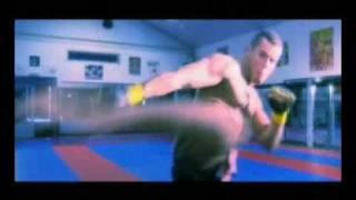 Algerino 2 hot 2 handle Video Entrance song for K1 worldchampion Sem Schilt !