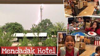 MENDADAK Hotel | Hujan Angin dan Petir Zara Cute Liburan bersama Keluarga | Staycation