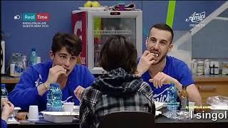 Elisa fa visita ai blu e...... - Amici 16