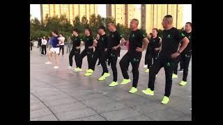 Chinese group shuffle dance that shook the world !!!