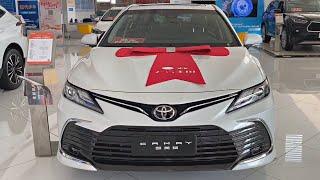 New Toyota Camry in-depth Walkaround