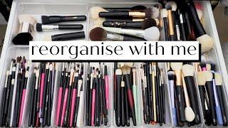 Reorganise my makeup brushes with me!