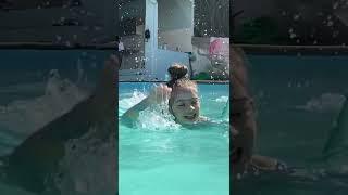 Piscina na casa da Titia #shorts #shortvideo #piscina #brincadeiras