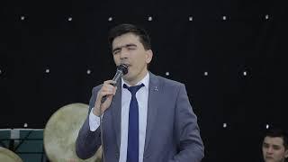 Umidbek Raximov onamga teng bo`la olmas