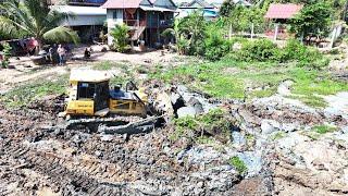 Do not Dare​ Bulldozer Fail Win Stuck In Deep Mud at Work Excavator Help