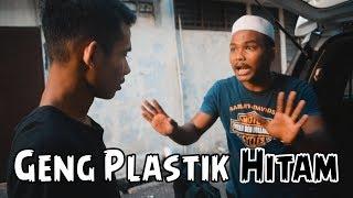 Si Penjual Plastik Hitam