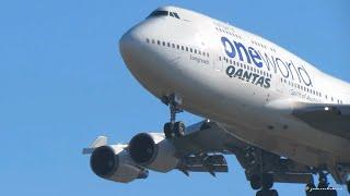 Oneworld (Qantas) Boeing 747-438/ER (VH-OEF) aterrizando en Santiago de Chile desde Sidney