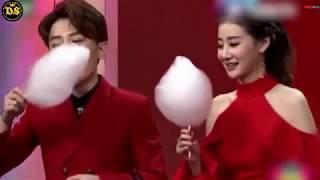 Una presentadora china devora un algodón de azúcar en tres segundos