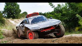 The 671 HP Audi RSQ e-tron 2022 is an electric Dakar rally driver