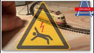 Z gauge overhead line - is that art or can it go away? for beginners with Märklin Z gauge