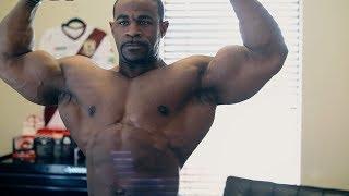 IFBB Pro Bodybuilder: Cane Bishop | Treatment w/ Sports Chiropractor