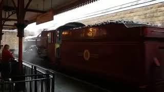 Hogwarts Express arriving Hogsmeade station at Universal