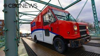 Canada Post expects ‘significant’ backlog from strike to be clear by Christmas