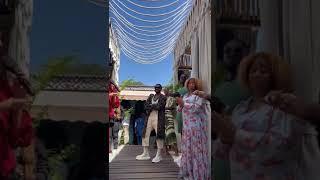 WHEN USHER RAYMOND VISITED GHANA FOR GLOBAL CITIZEN FESTIVAL2022. HE TRY GHANAIAN DANCE ON POINT