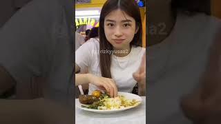 cewek Jepang makan pake tangan, menolak lupa  #cewekjepang #cewekcantik #wibu #fypシ