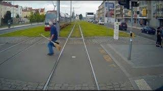 Tram drivers have a tough job in Prague!