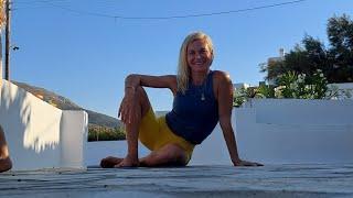 18 Day Yoga Challenge with Vicky Tomsky: 10-15 min per day!                 (In Hebrew)