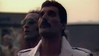 Queen - Flash / The Hero (Live at Milton Keynes Bowl 1982)