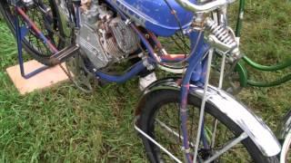 RARE ANTIQUE 1946 WHIZZER MOTORBIKE