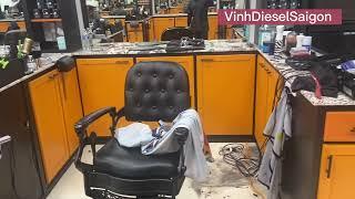 Barbershop in the USA/ Tiệm tóc Nam ở Mỹ