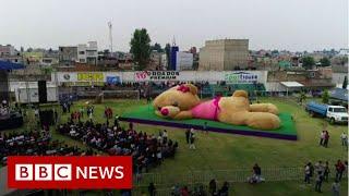 Giant teddy 'breaks world record'- BBC News
