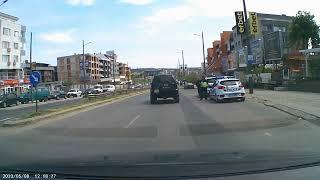 Водач на джип яко нарушава правилата в Кърджали, засне го толерантен на пътя