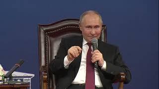Владимир Путин рассказал, как часто он читает книги