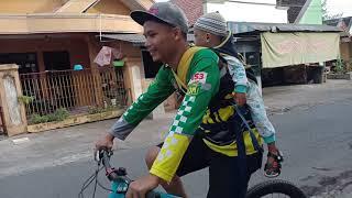 CARA NYAMAN GENDONG BALITA  SAMBIL GOWES