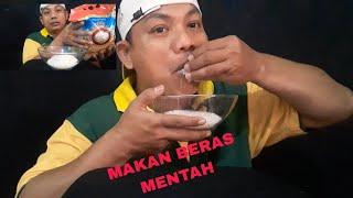 ASMR MAKAN BERAS MENTAH DI MANGKOK||BERAS PREMIUM||ASMR RAW RICE EATING