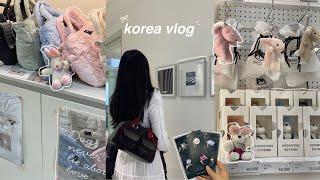 KOREA VLOG  exploring seoul, ikseondong, shopping in myeongdong, oliveyoung, business class