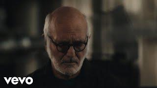 Ludovico Einaudi - Swordfish (Official Live Performance Video)