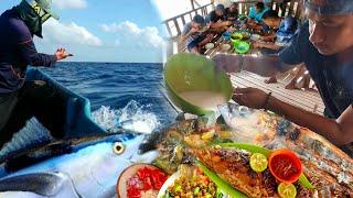 Traditional cuisine with international flavors | Fishing amidst the rolling waves.