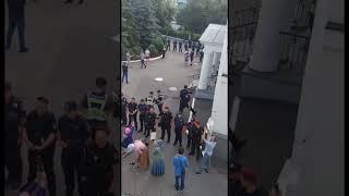 Киево-Печерскую лавру сегодня отбирают у монахов