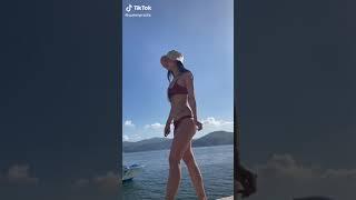 nice view with perfect body (tiktok bikini reveal)