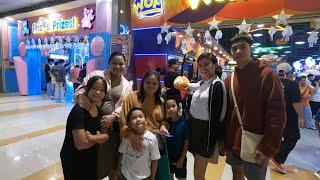 PAMAMASYAL SA MALL KASAMA ANG AMING MGA PAMANGKIN PAMIMILI NG MGA DAMIT