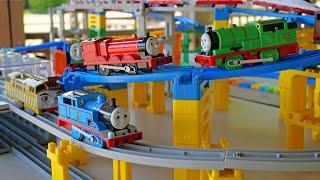 Thomas the Tank Engine & JR Shinkansen Long Tunnel and Underpass Course