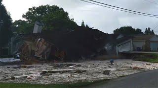 Video: 2 more Fla. homes condemned by sinkhole