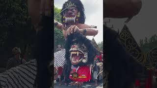 Barongan raksasa karnaval blora #karnavalblora #baronganblora #shorts