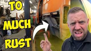 REBUILDING A WRECKED OLD FORD TRANSIT VAN Ep 2