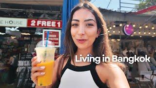 living in Bangkok diaries | shopping and eating at Chatuchak weekend market