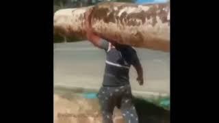 Man Carries Tree - Kratos Meme