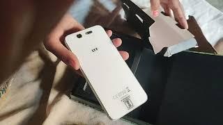 LYF Earth 2 ki unboxing kya hai yah.