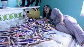 CRAZY BOYFRIEND RAGES AT FAT KID FOR HOARDING CHOCOLATE!