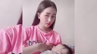 mom milk feeding baby