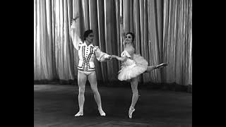 Eleonora Steblyak & Veanir Kruglov in 'Don Quixote' (1964)