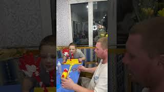 Не детские игрычеллендж пирог в лицо pie face challenge kids Messy whipped cream in the face game