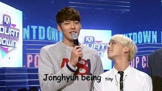 jonghyun being tiny