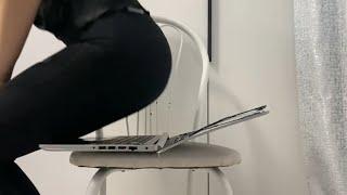 Buttcrush laptop | Squashing Trampling