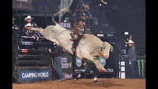 Gold Buckle Ride! Cassio Dias Scores 90 on Ridin' Salty for Kansas City Outlaws